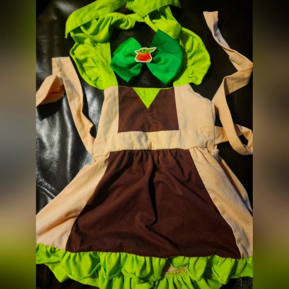 12-18 month lilytot baby yoda dress with batch barrette bow